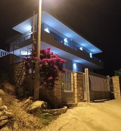 Villa Alimema Sarandë Buitenkant foto